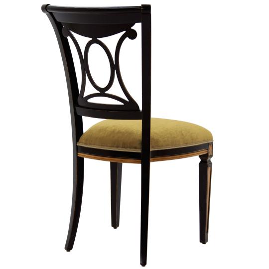 talianska restauracna stolicka elegantna rezana calunena pohodlna jedalenska bukove drevo vila salon taliansky nabytok caluneny.jpg